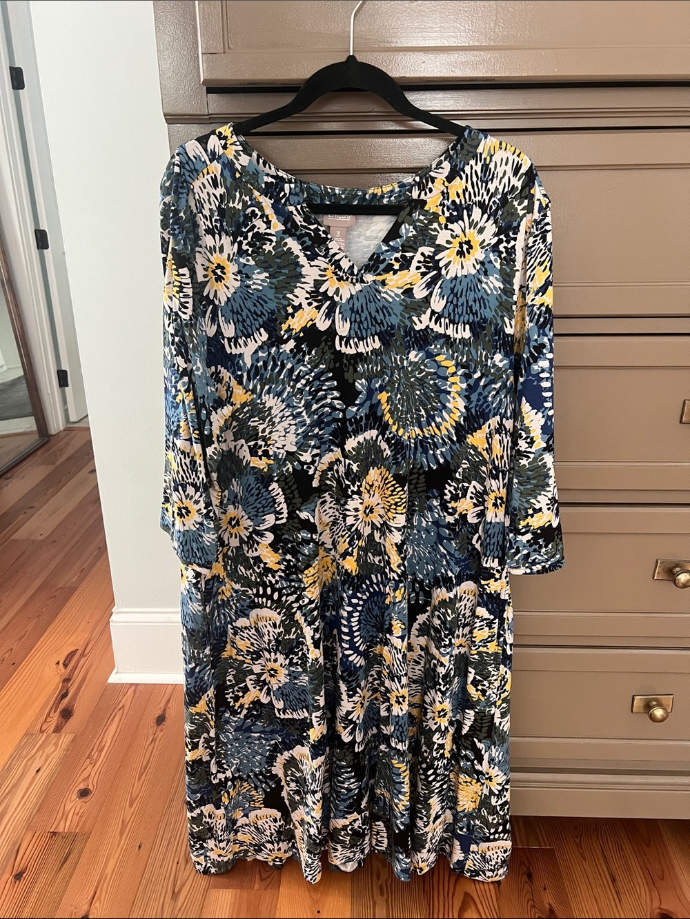 Chico’s Floral Tiered Dress – Size 3 (Equivalent to XL/16-18)
